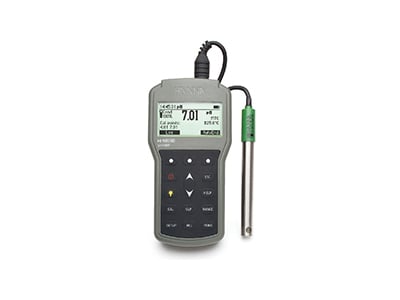 Rugged, waterproof pH meter. HI98190