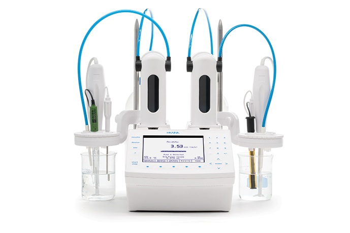 Automatic Titrator (HI932) features linked method analysis