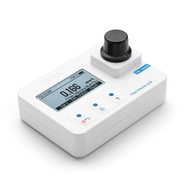 free-chlorine-ulr-portable-photometer-hi97762-angle