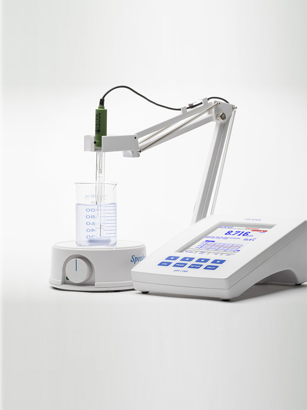 Hanna Instruments - Benchtop pH meter with compact magnetic mini-stirrer.